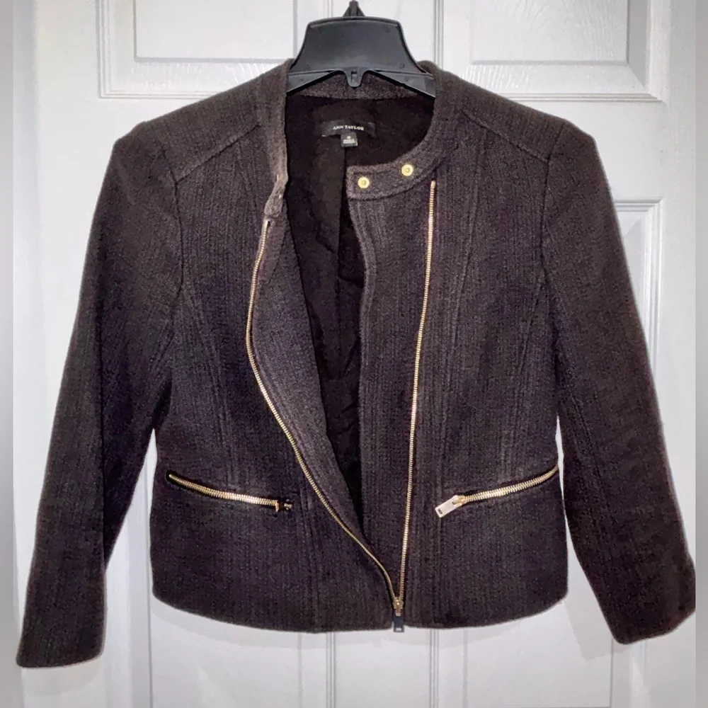 Ann Taylor Black Off Center Front gold Zipper Closure Blazer Suit Jacket  SZ 8‌‌